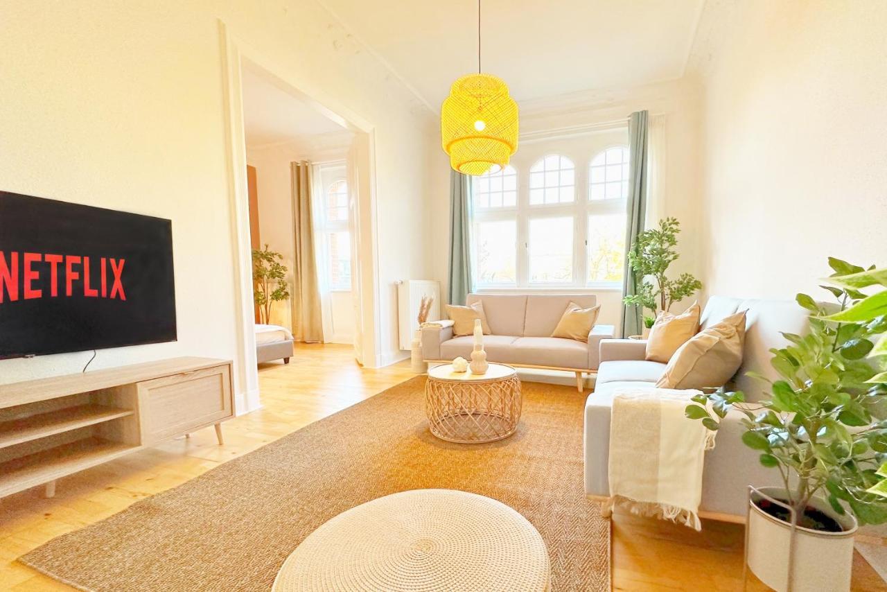 120Qm Denkmal Apartment In Krefeld Mit Stuck Und Balkon - Beuys Apartments - Krefeld Exteriér fotografie